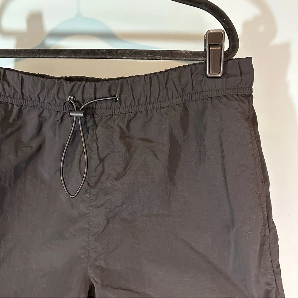 Forever 21 Shorts in Black (Athletic/Swim)